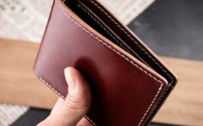 What are the suitable material requirements for leather wallet OEM for the Japanese market?
